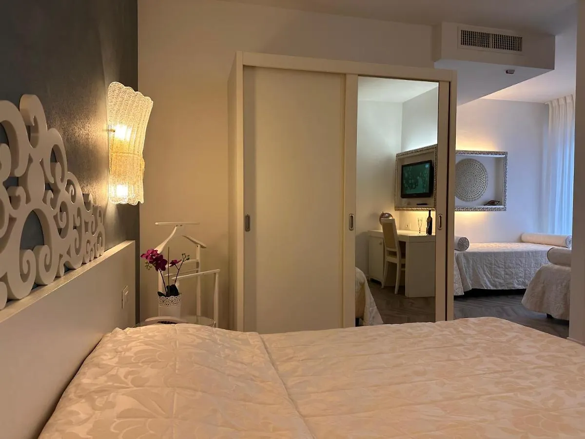 Hotel Albatros Lido di Jesolo 3*,